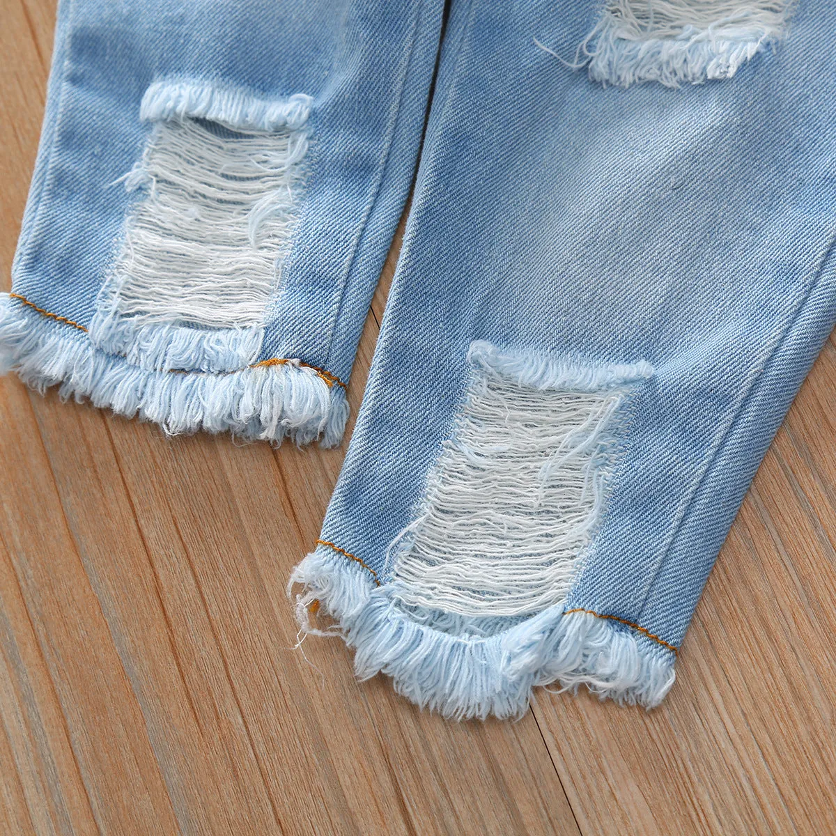 Sleeveless Sunflower Crop Top & Denim Pants